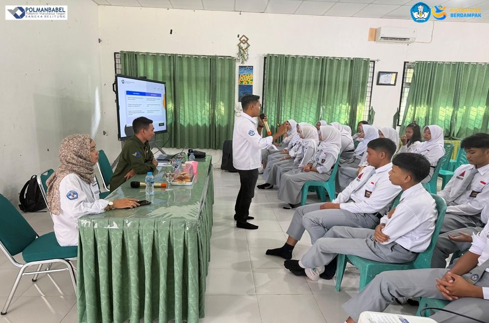 Kenalkan UI/UX Design, Tim PKM Dosen Polman Negeri Babel Tingkatkan Kompetensi Digital Siswa SMA Negeri 1 Pemali