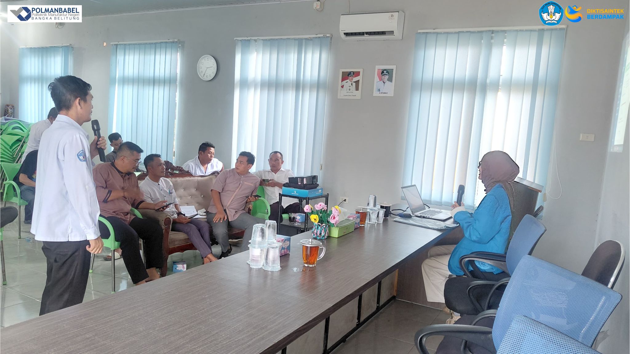 Polman Negeri Babel Software Engineering Lecturer Serves as Speaker, Promoting Changes in Pemali Village Officials' Work Methods via SIJALI